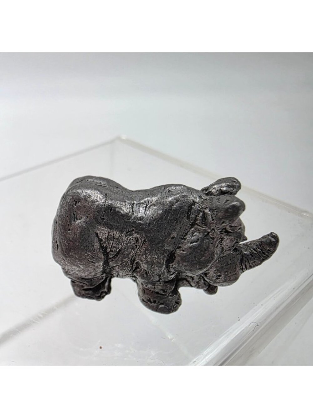 Small Pewter Rhinoceros Figurine Handcrafted For Display Or Collectors 1.5" - Picture 2 of 8
